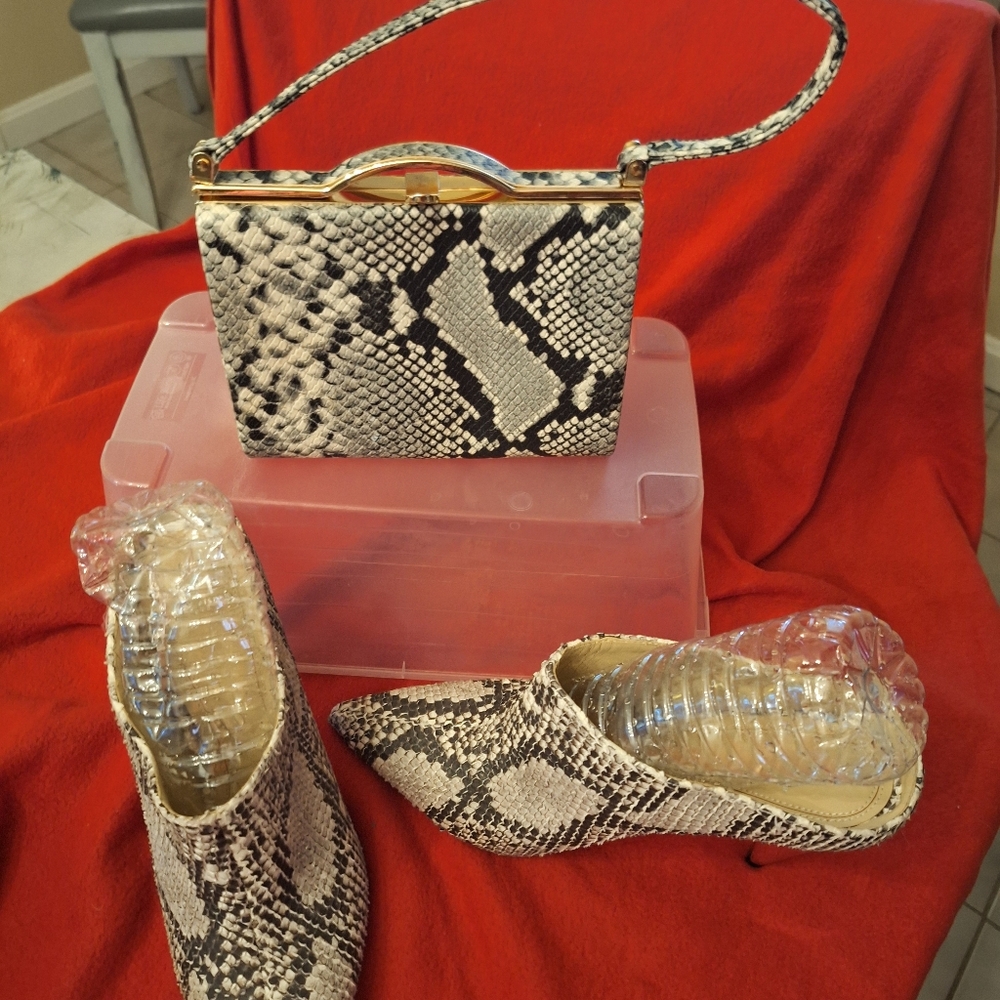 Snakeskin Patterned Handbag and Heels Set